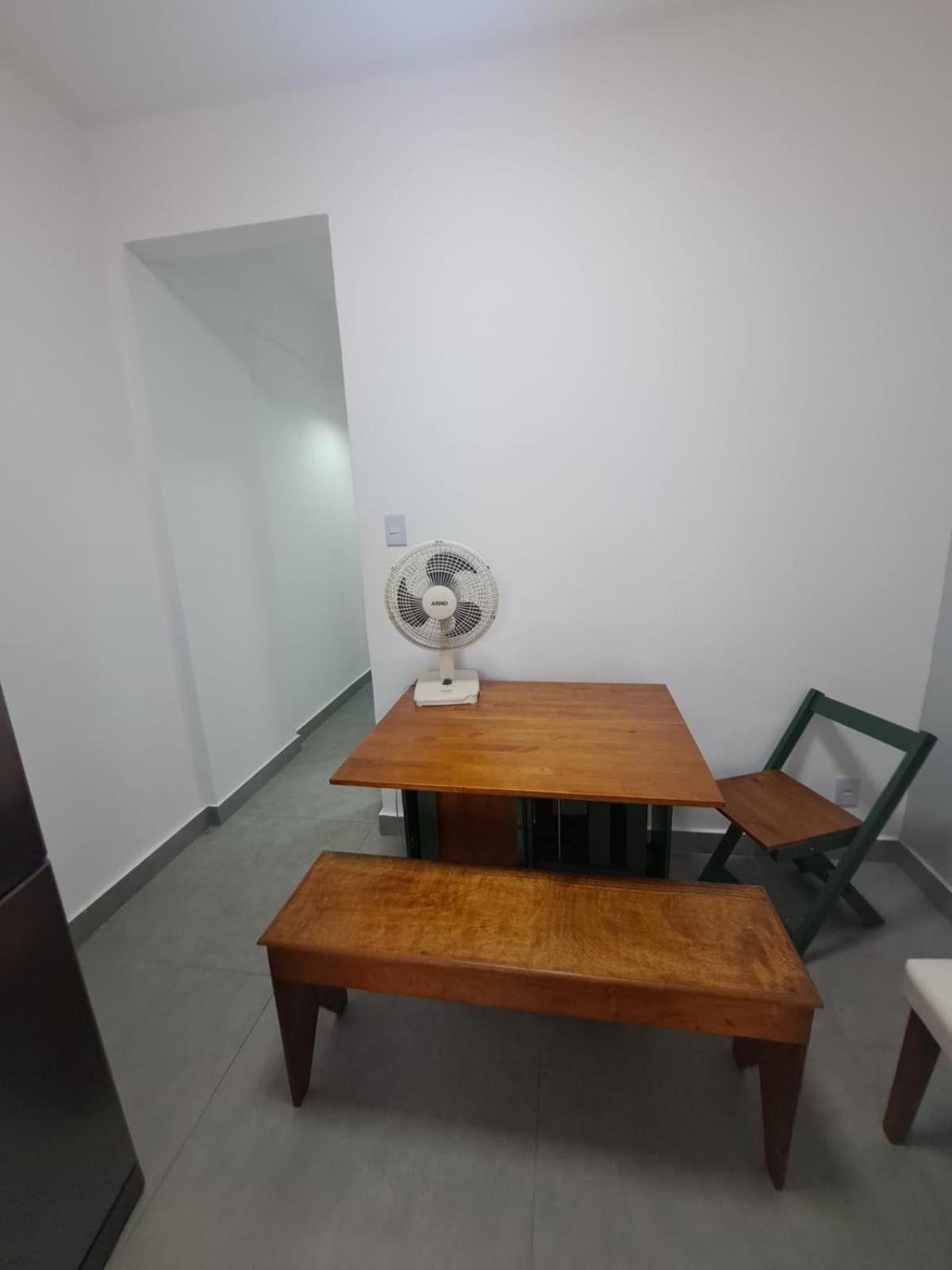 A 2 Quadras Da *